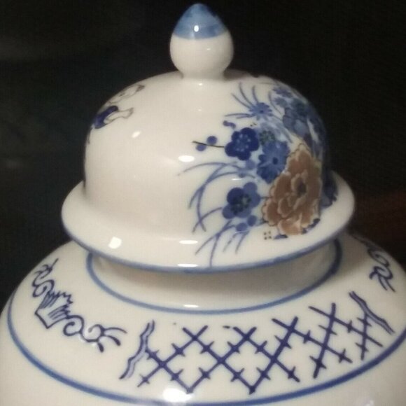 CHINOISERIE GINGER JAR Blue White Clowns design 9" LIDDED Ceramic Porcelain EUC - Picture 6 of 11